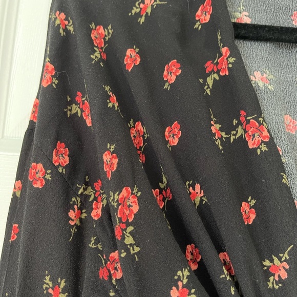 Floral Zara wrap top, size M - Picture 5 of 6